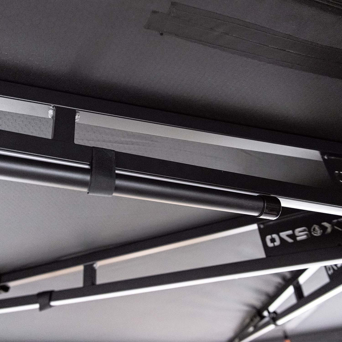 23Zero Onyx 270 Awning - 6 Arm Left + Bracket Kit 2 - 230AW270OXL-BK2