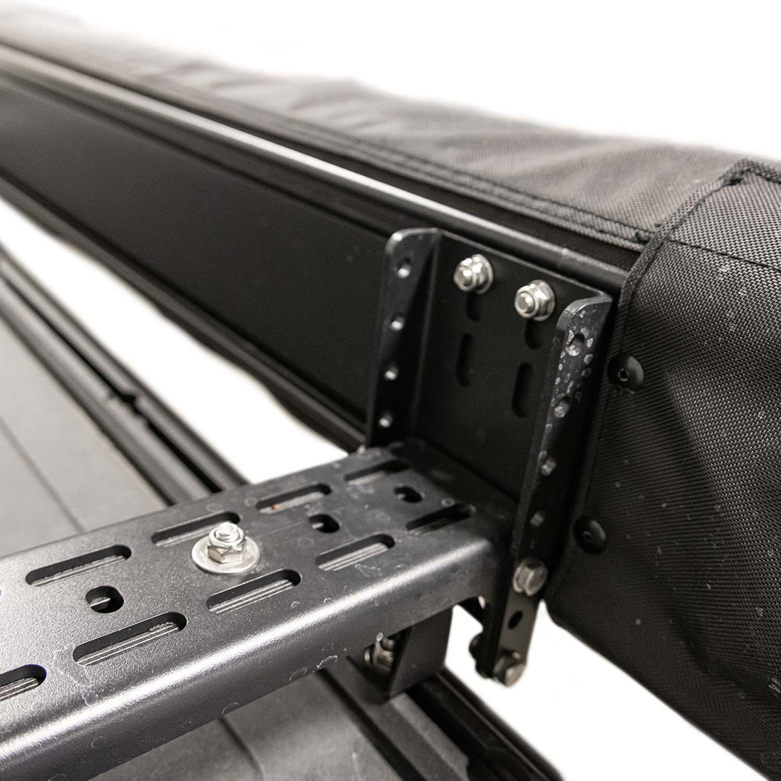 23Zero Onyx 270 Awning - 6 Arm Right + Bracket Kit 2 - 230AW270OXR-BK2